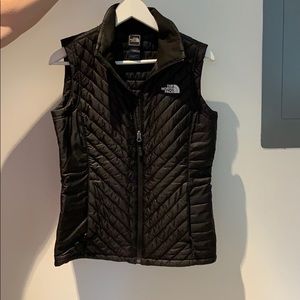 North Face thermoball vest - never worn
